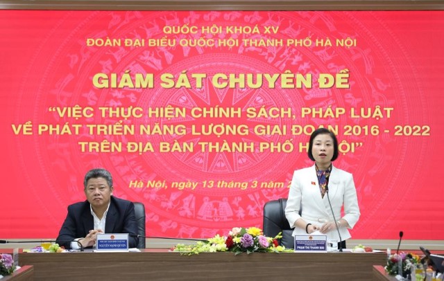 ĐOÀN ĐBQH TP. HÀ NỘI GIÁM SÁT VIỆC THỰC HIỆN CHÍNH SÁCH, PHÁP LUẬT VỀ PHÁT TRIỂN NĂNG LƯỢNG TẠI CÔNG TY ĐIỆN LỰC HÀ NỘI VÀ SỞ CÔNG THƯƠNG